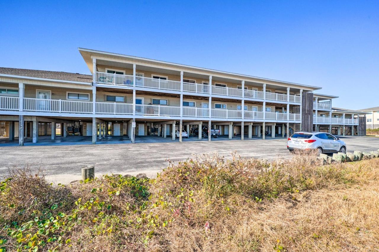 Oak Island Beachfront Condo With Community Pool Bagian luar foto
